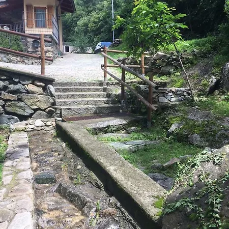 Quarto em Acomodações Particulares Relais La Casa Dei Nonni Pont-Saint-Martin